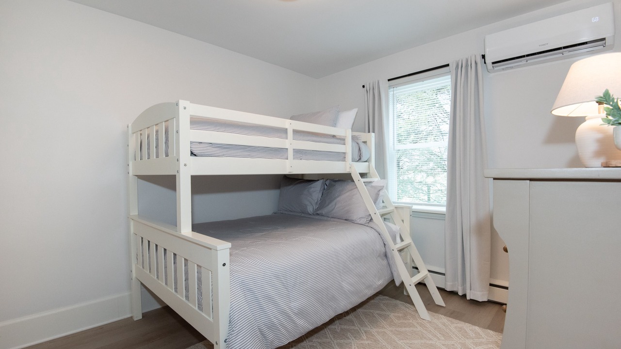Photo of Bedroom in Bird In Hand