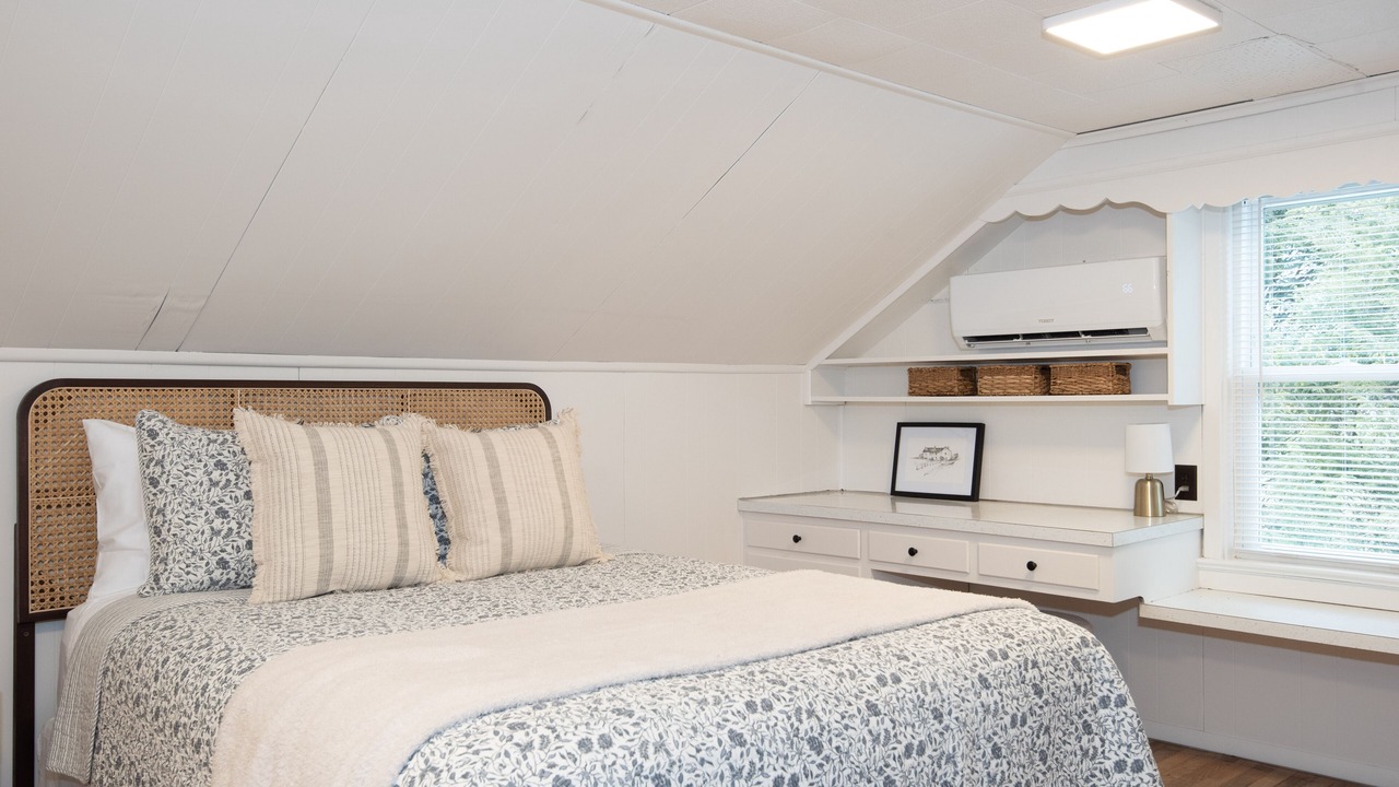 Photo of Bedroom in Bird In Hand