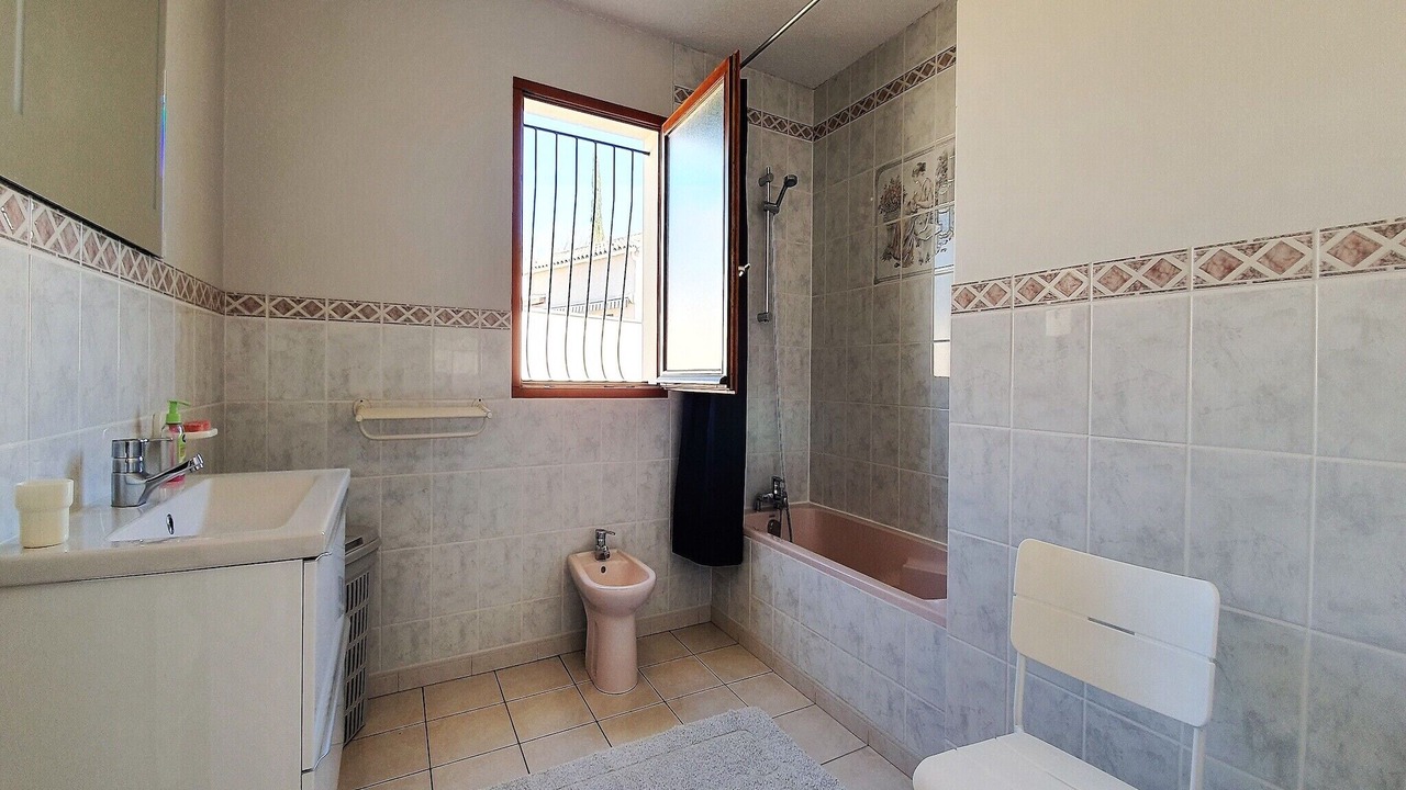 Photo of Bathroom in Saint-Genies-de-Fontedit