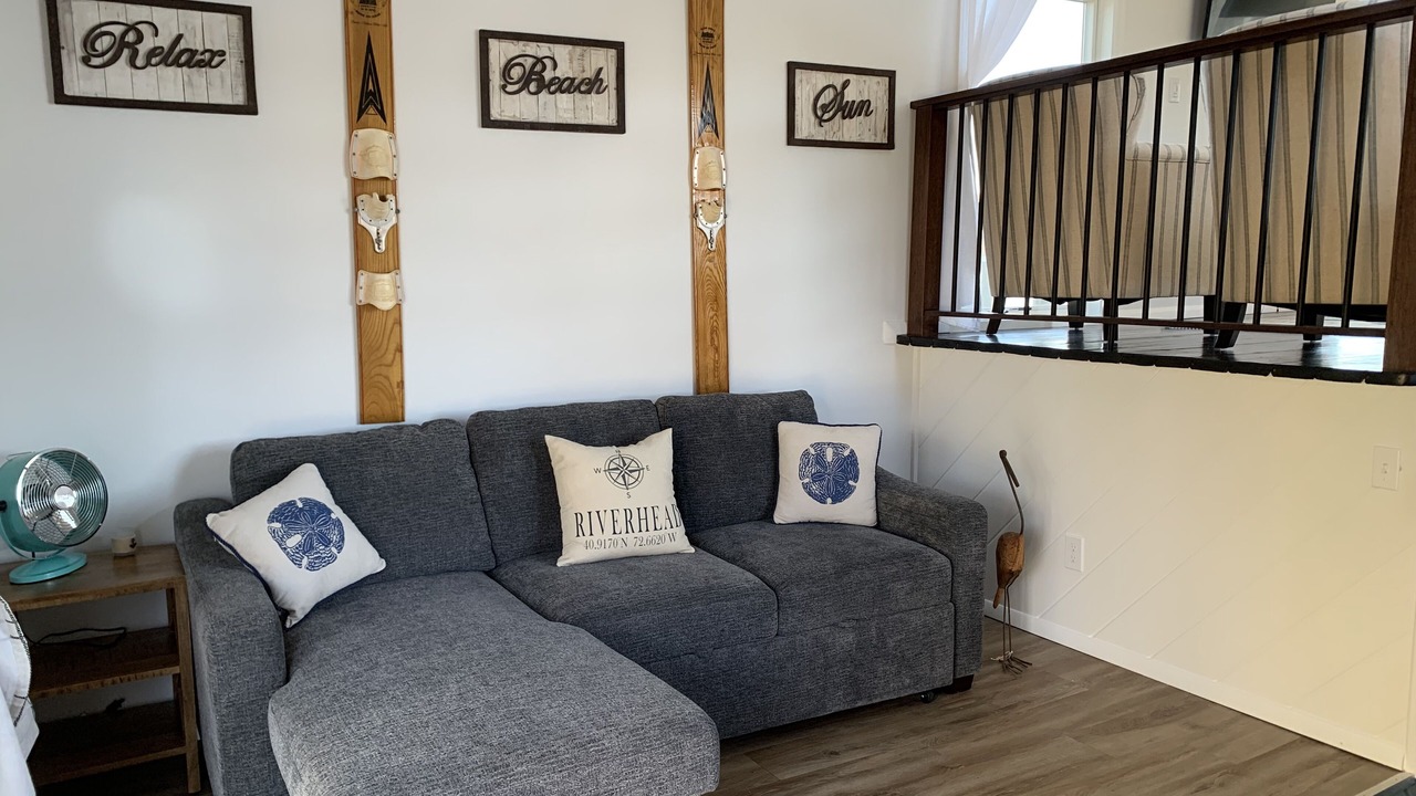 Photo of Livingroom in Riverhead