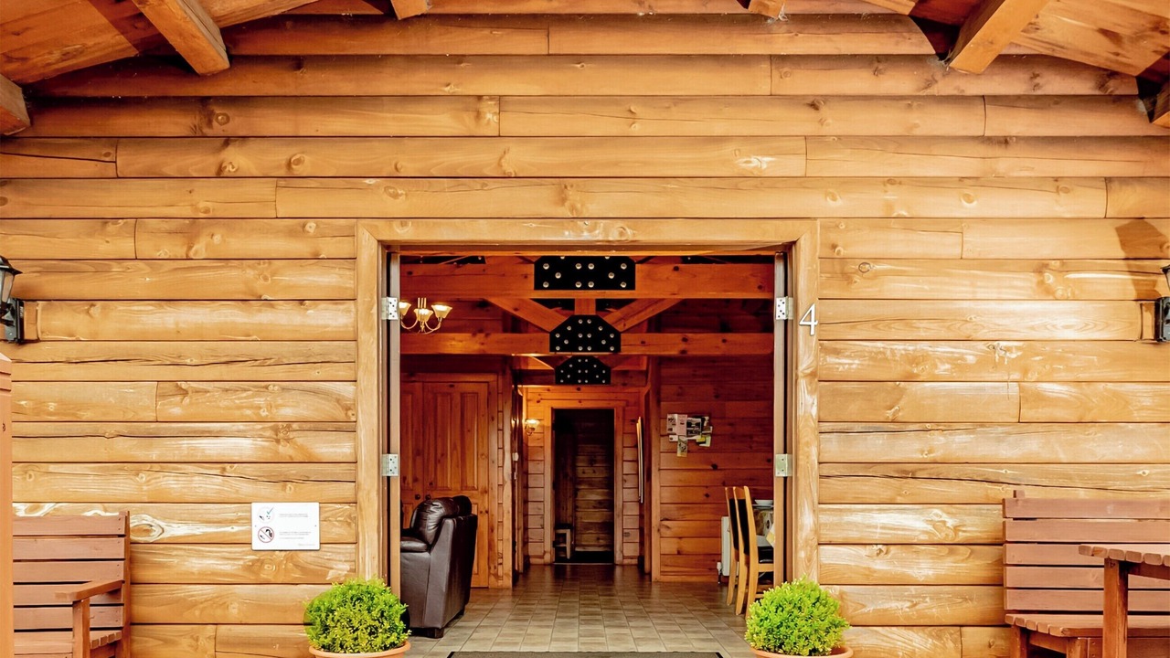 Photo of Outdoor in Old Leake