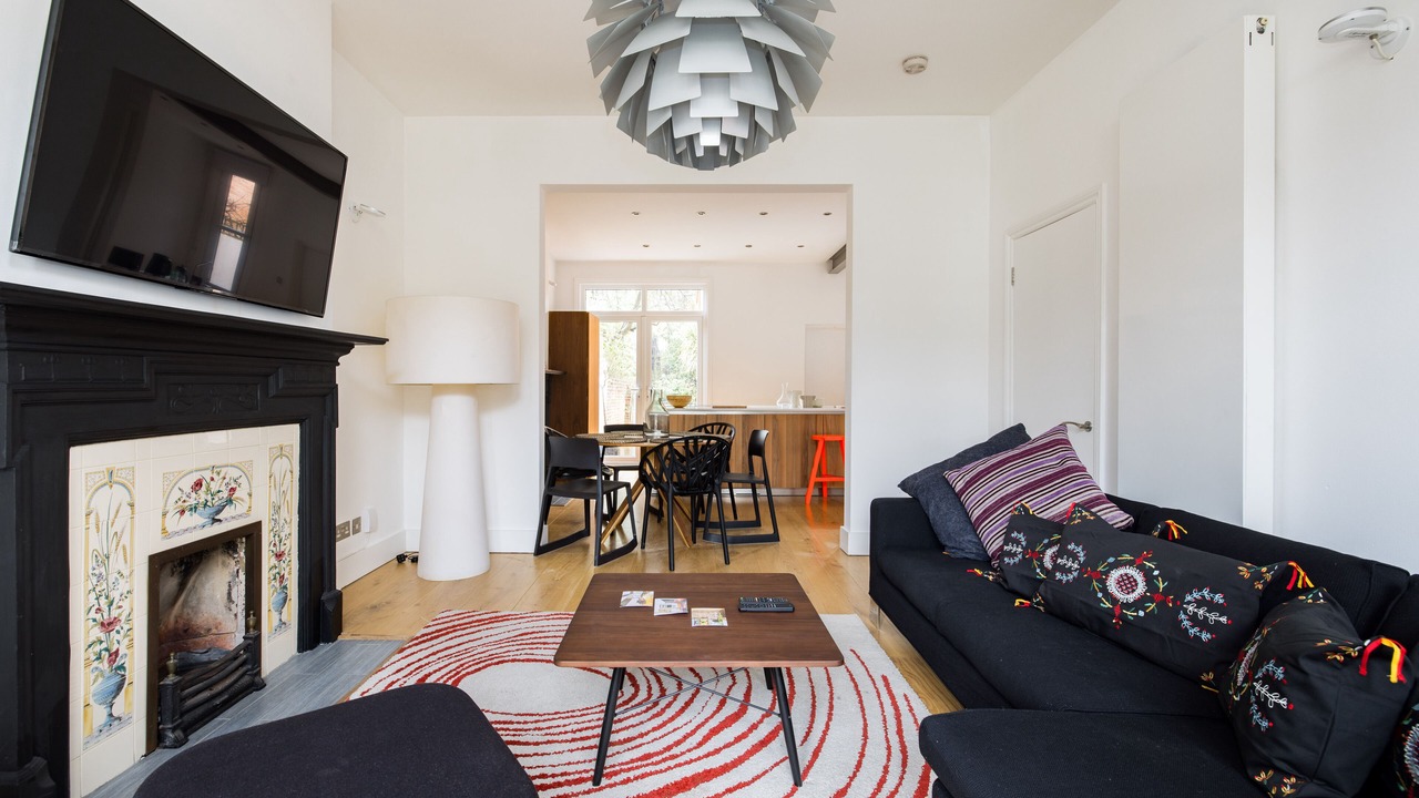 Photo of Livingroom in North Kensington