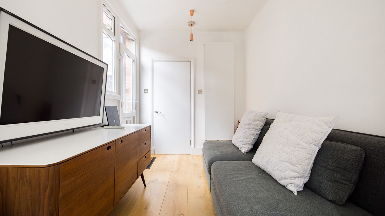 Photo of Livingroom in North Kensington