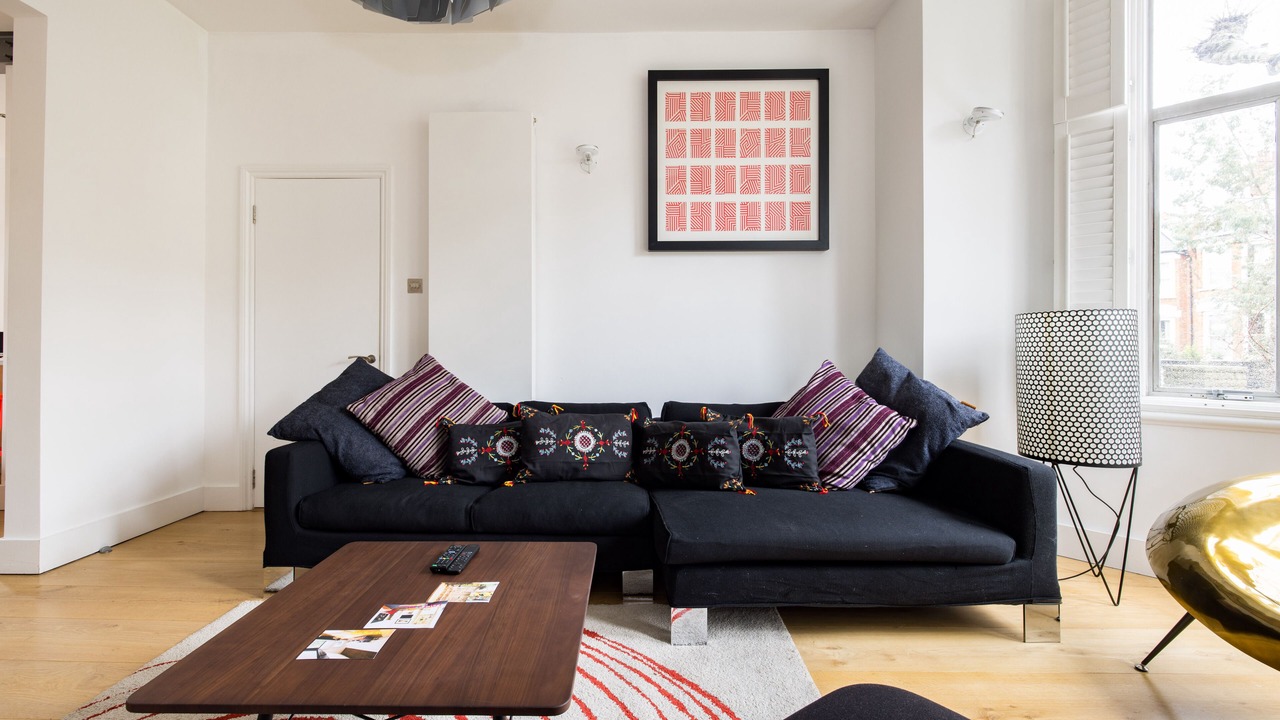 Photo of Livingroom in North Kensington