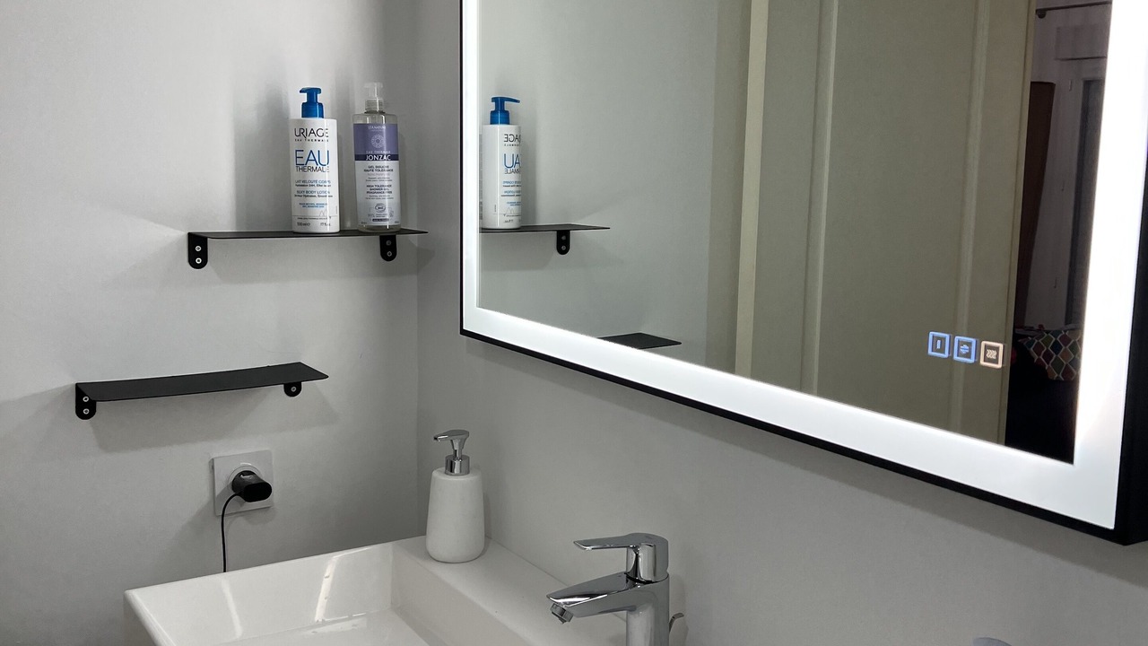 Photo of Bathroom in Longjumeau