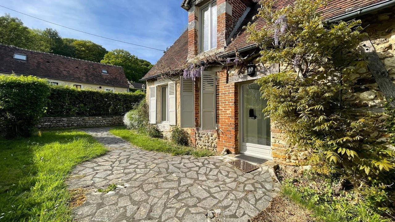 Photo of Outdoor in La Chapelle-Montligeon