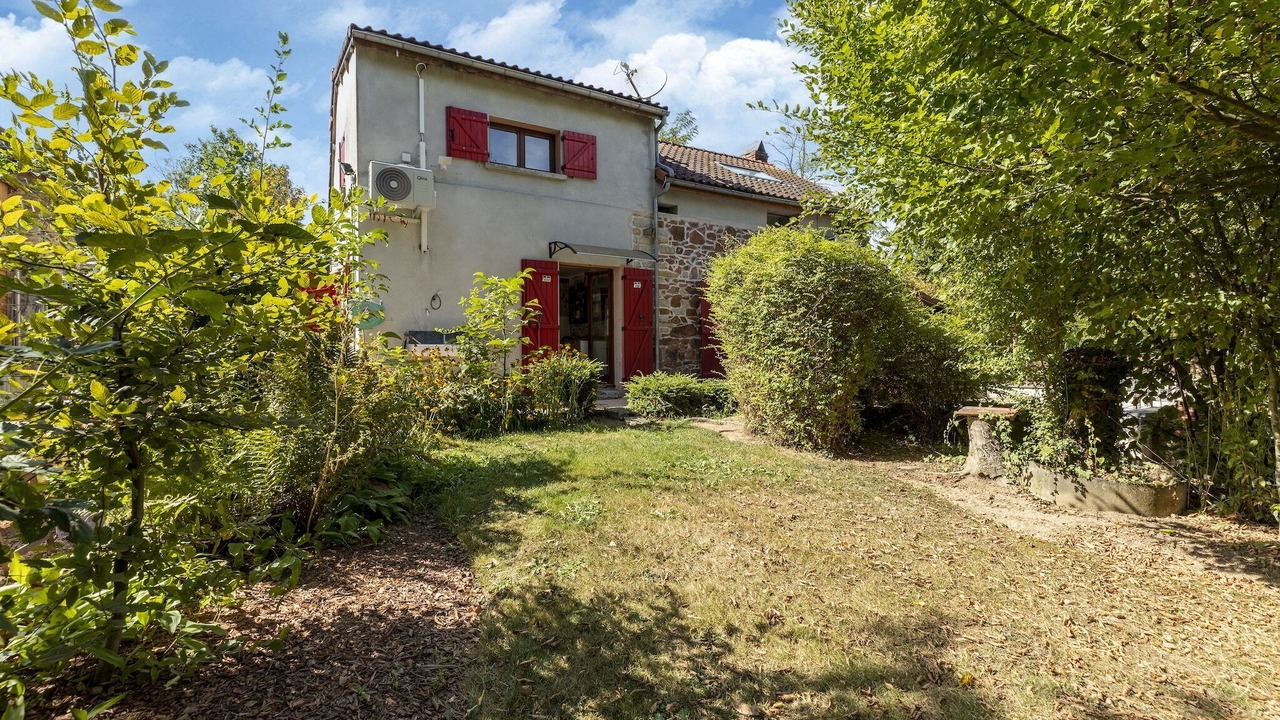 Photo of Outdoor in Rouy