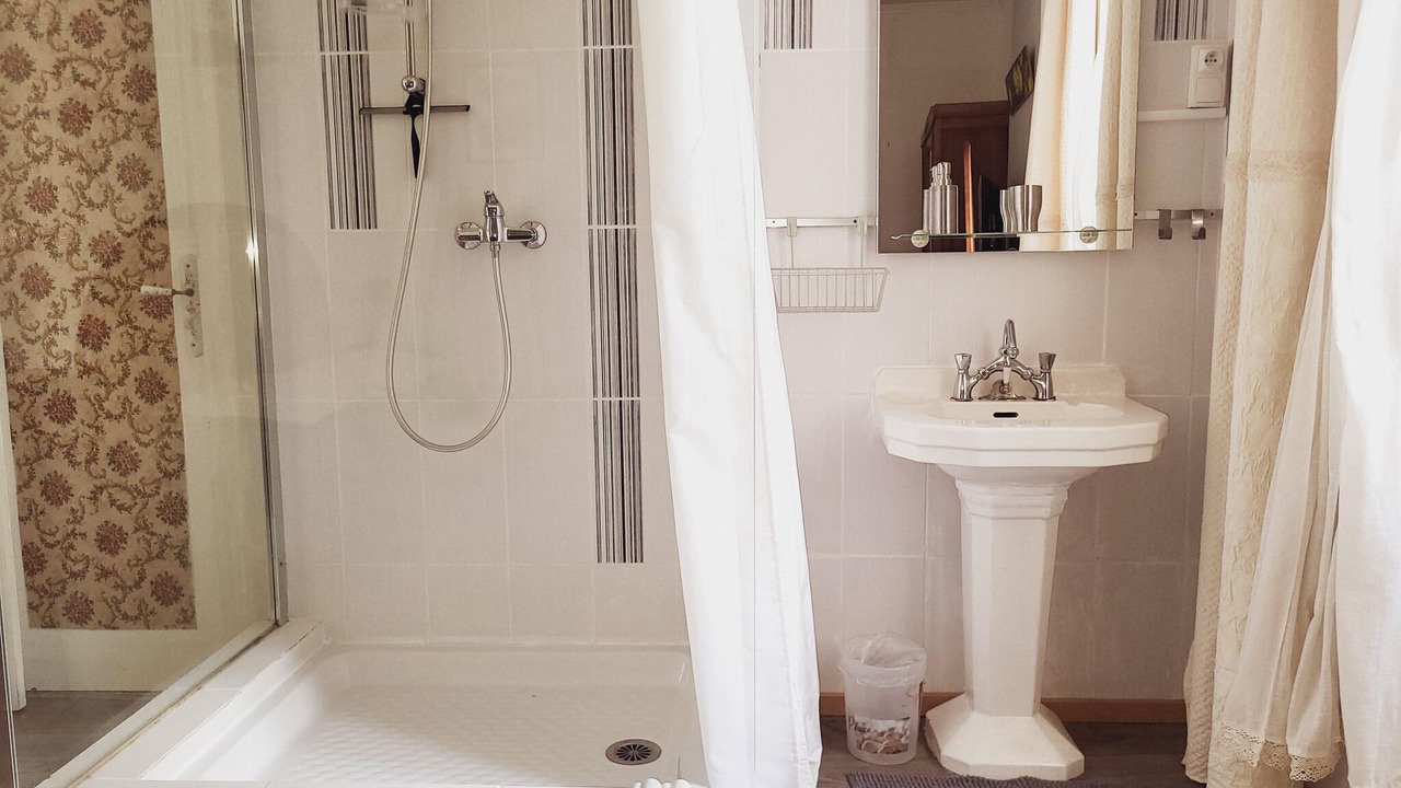 Photo of Bathroom in Saint-Ambroix