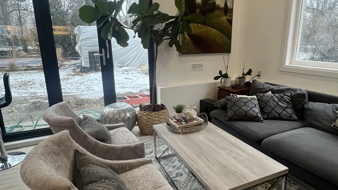 Photo of Livingroom in Lakeview