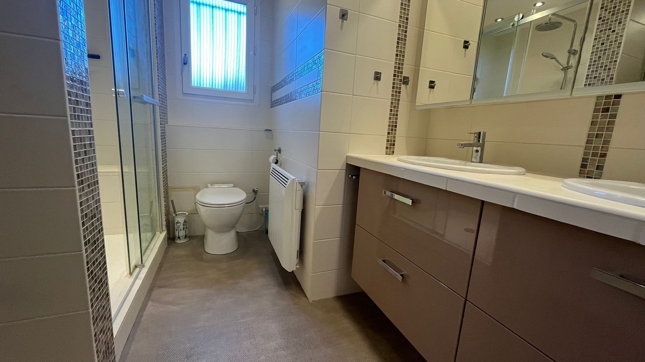 Photo of Bathroom in Peyriac-de-Mer