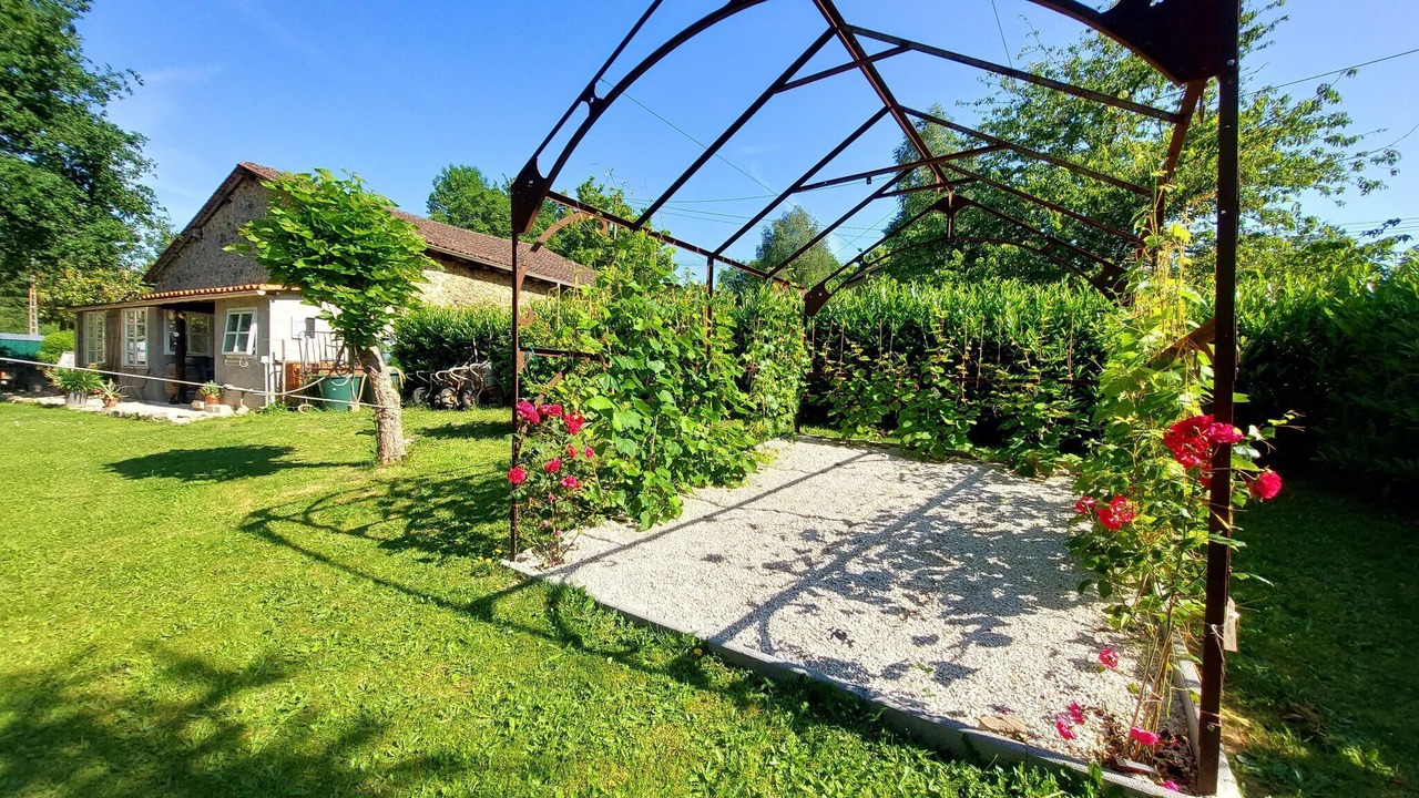 Photo of Outdoor in Roussines