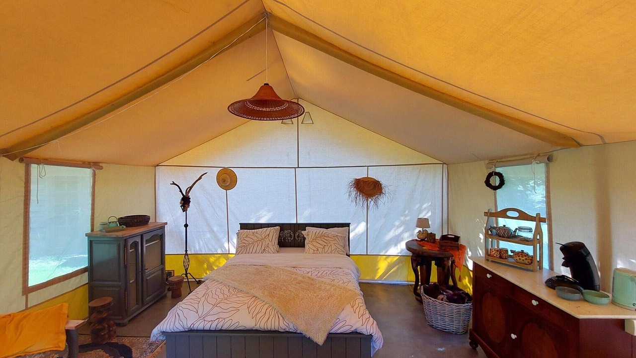 Photo of Others in Roussines