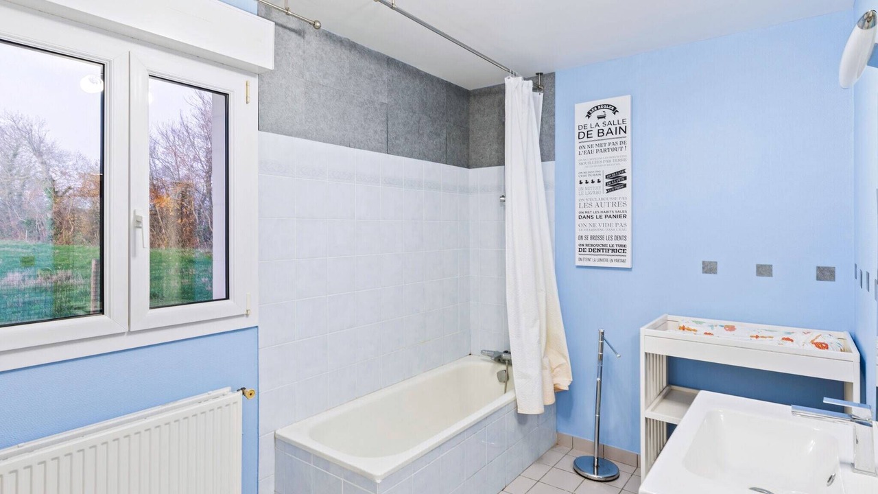 Photo of Bathroom in Englesqueville-la-Percee