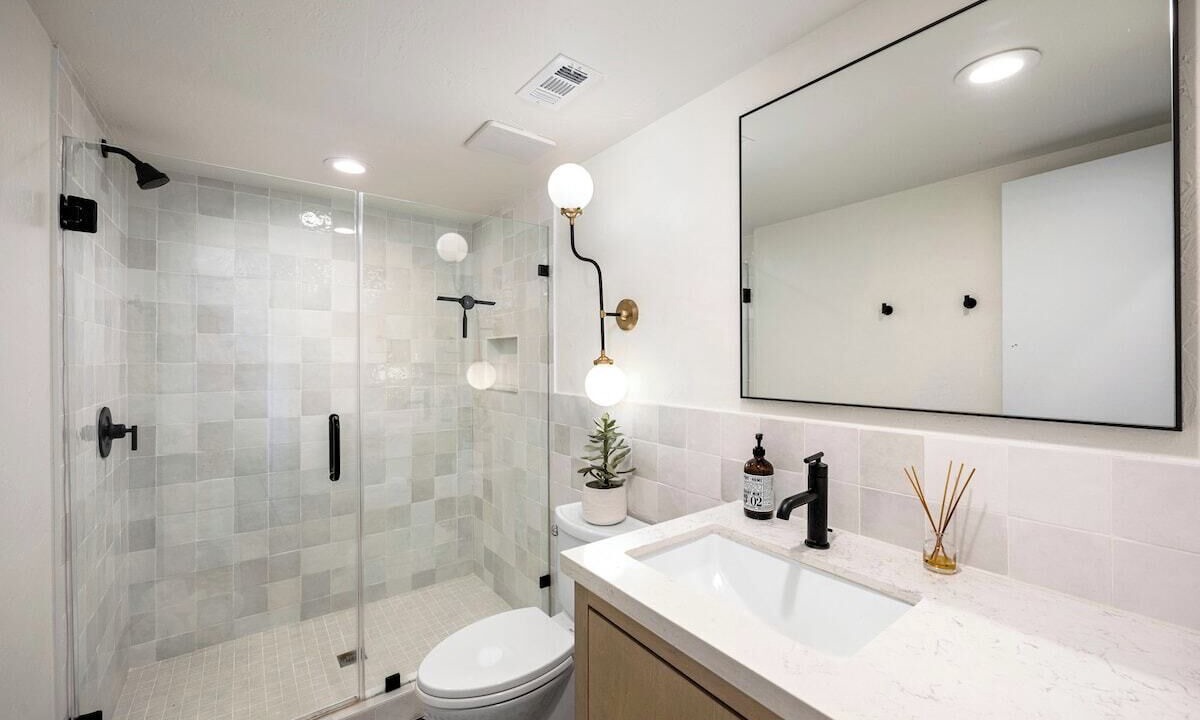 Photo of Bathroom in Walden on Lake Conroe