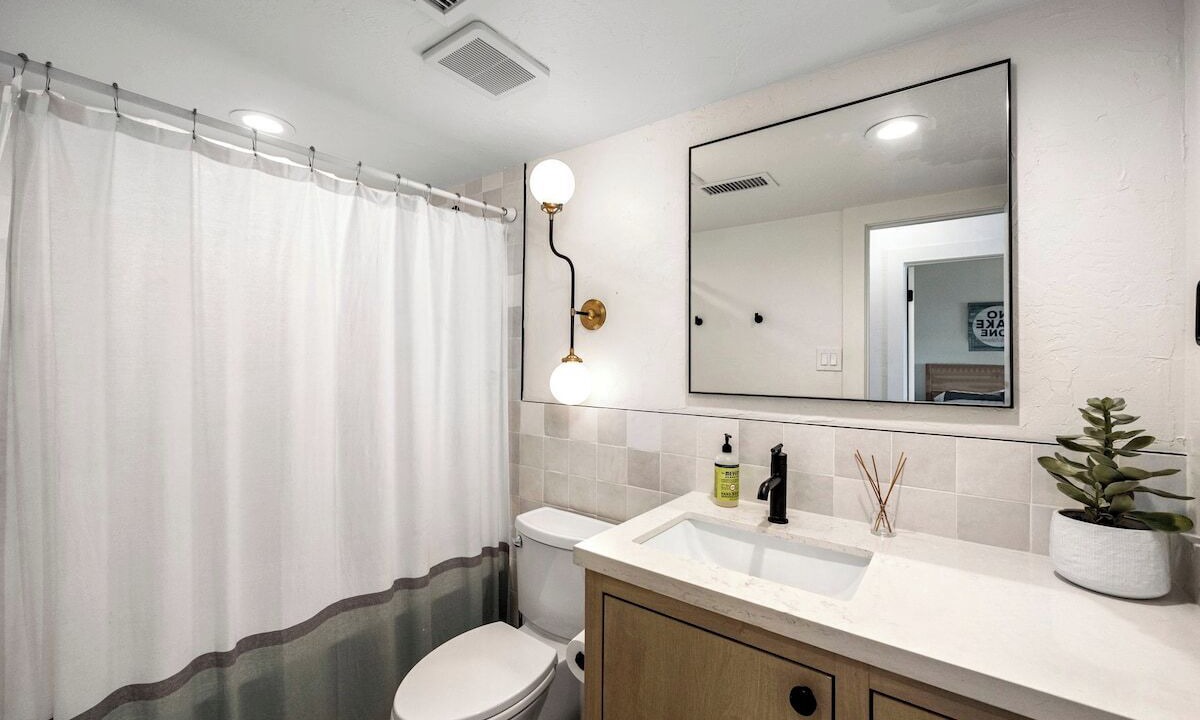 Photo of Bathroom in Walden on Lake Conroe
