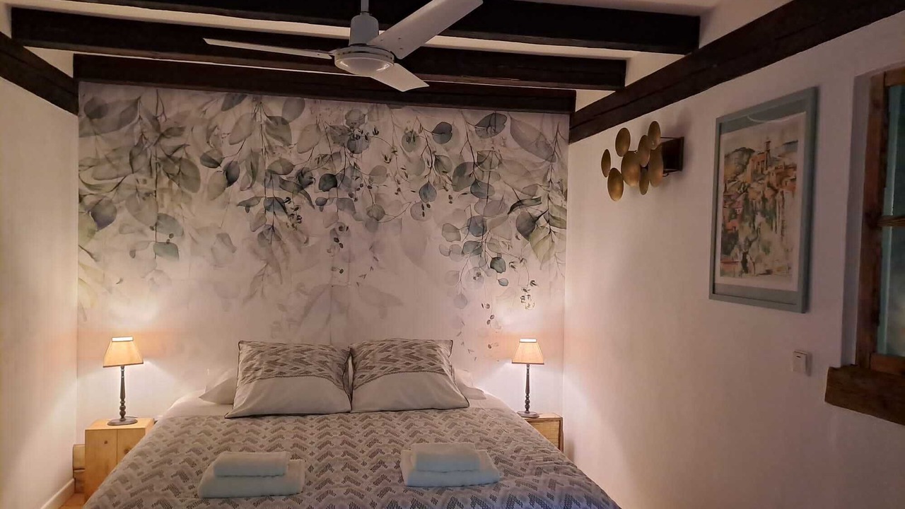 Photo of Bedroom in Caderousse