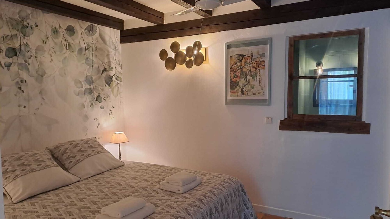 Photo of Bedroom in Caderousse