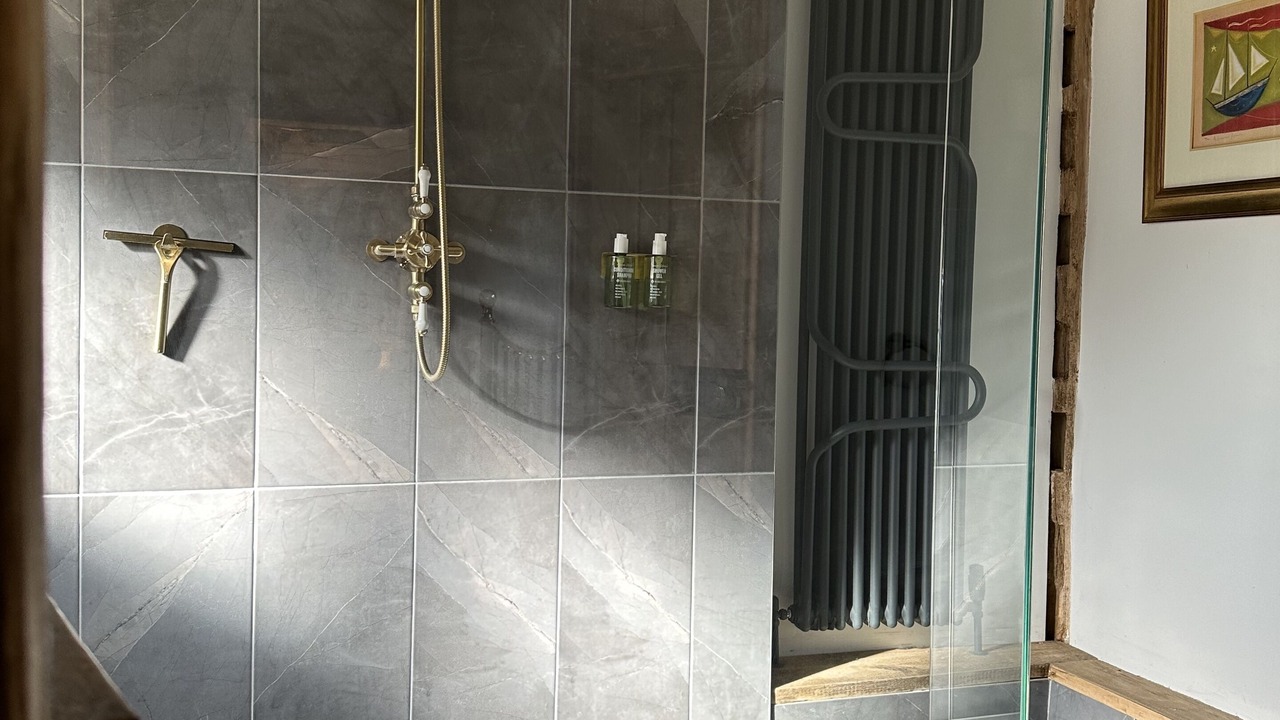 Photo of Others in Dorking