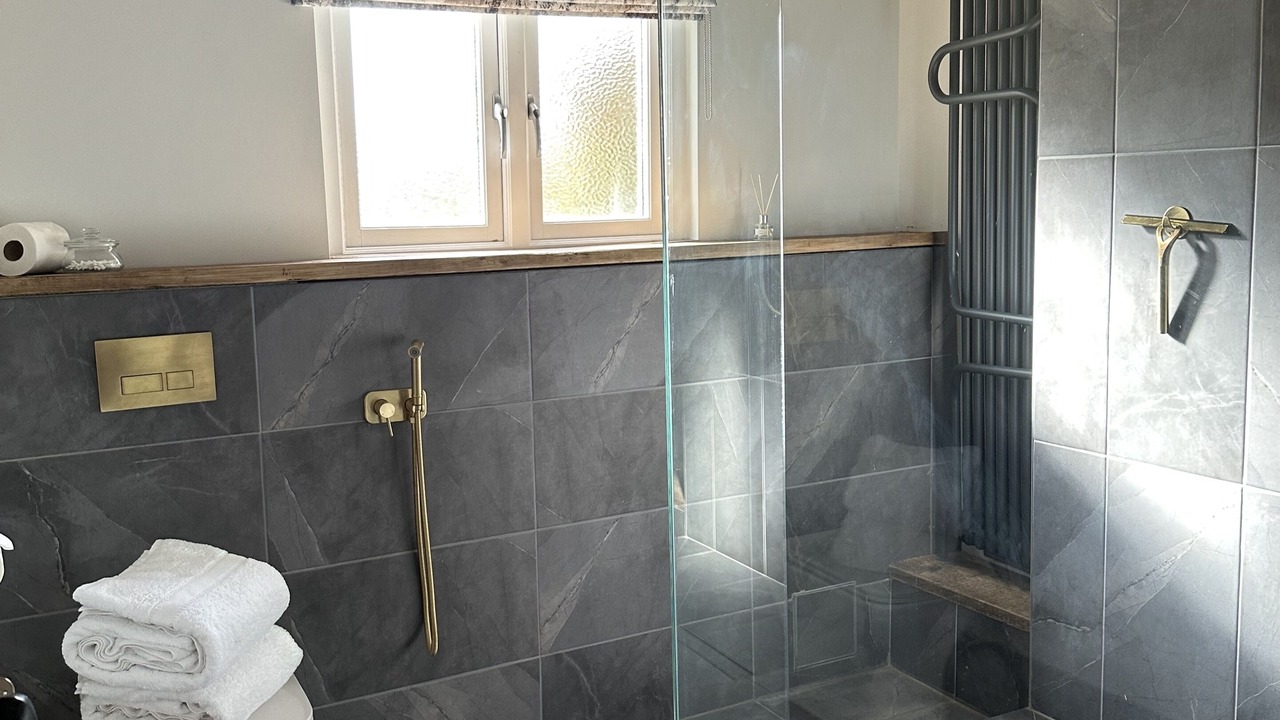 Photo of Bathroom in Dorking