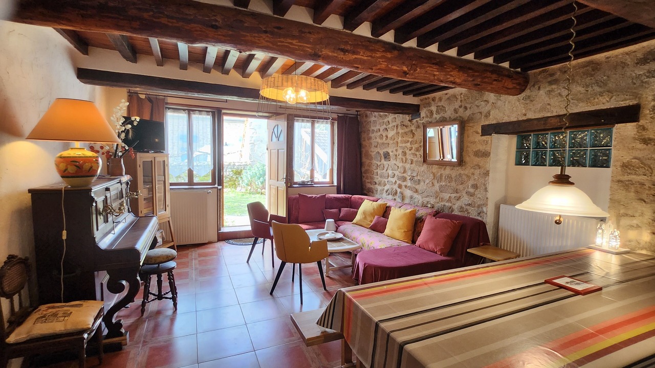 Photo of Livingroom in Chalaux