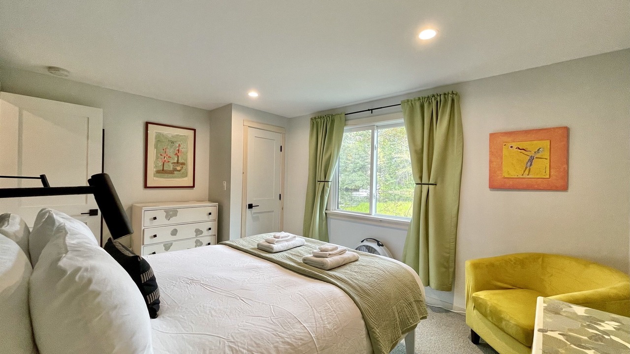 Photo of Bedroom in Boothbay