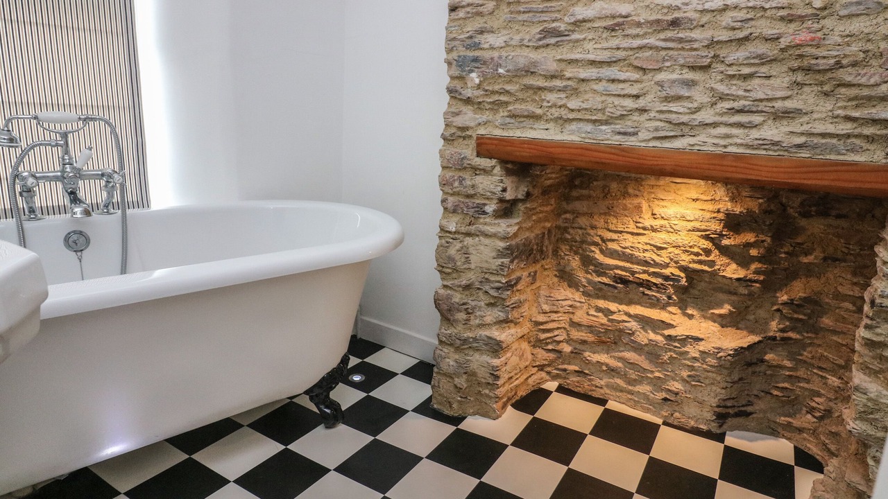 Photo of Bathroom in Stoke Fleming