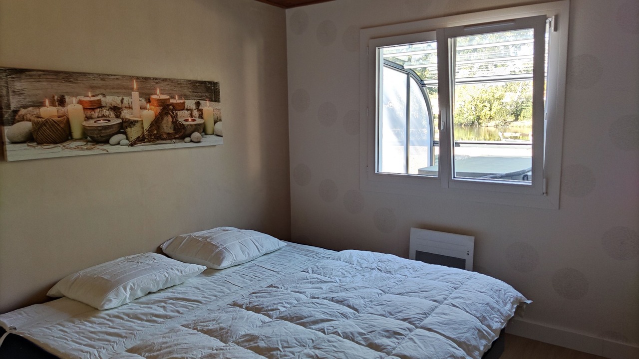 Photo of Bedroom in Avrille