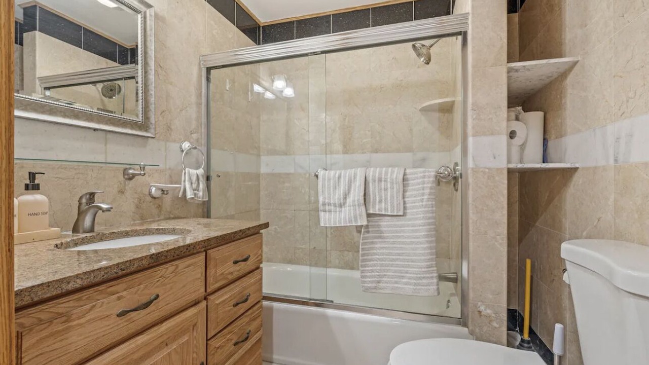 Photo of Bathroom in Market East