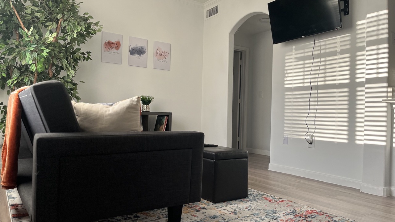 Photo of Livingroom in Spring