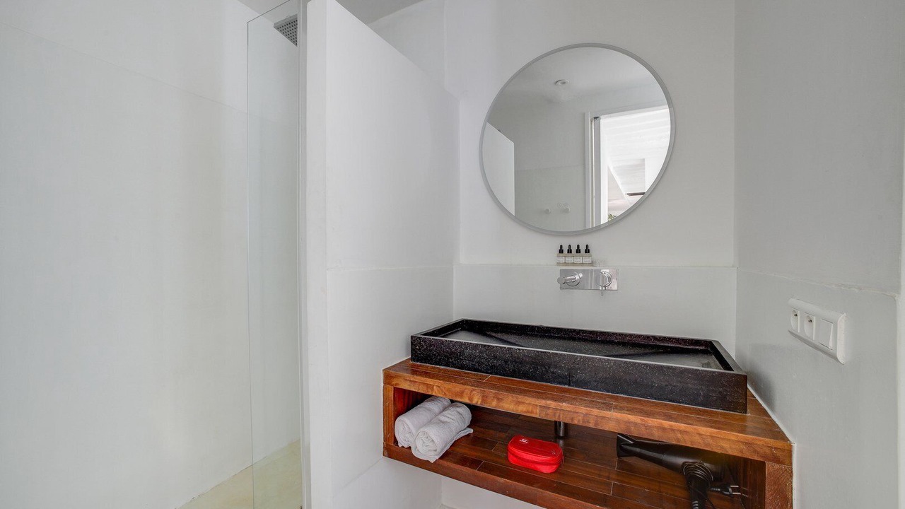 Photo of Bathroom in 10th Arrondissement