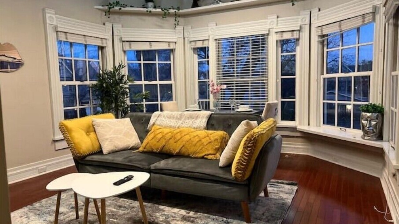 Photo of Livingroom in Uptown