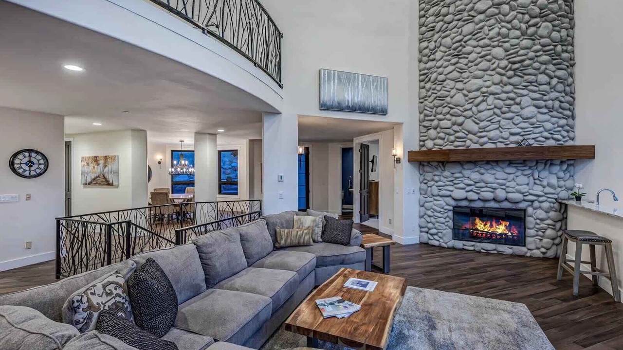 Photo of Livingroom in Basalt
