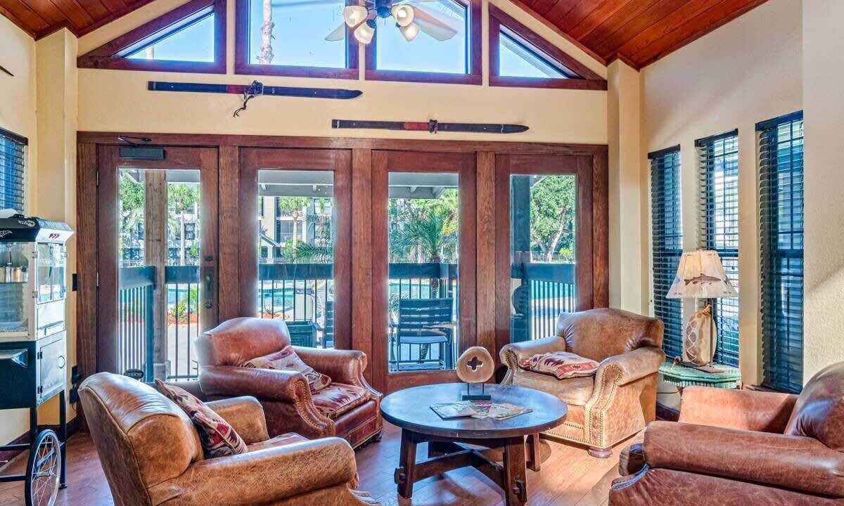 Photo of Livingroom in Lutz
