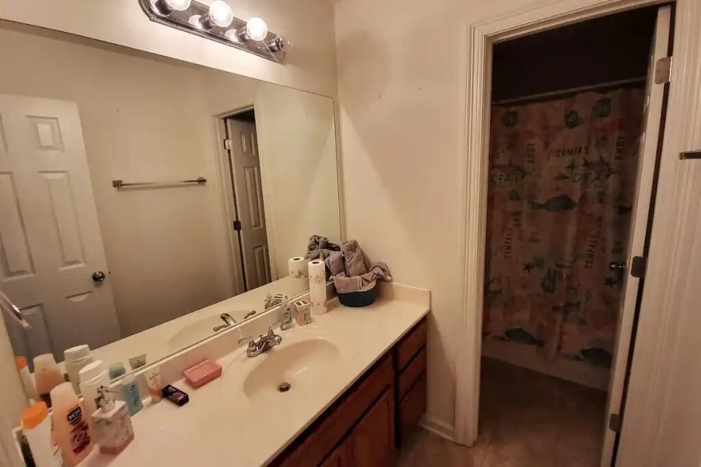 Photo of Bathroom in Sunshine