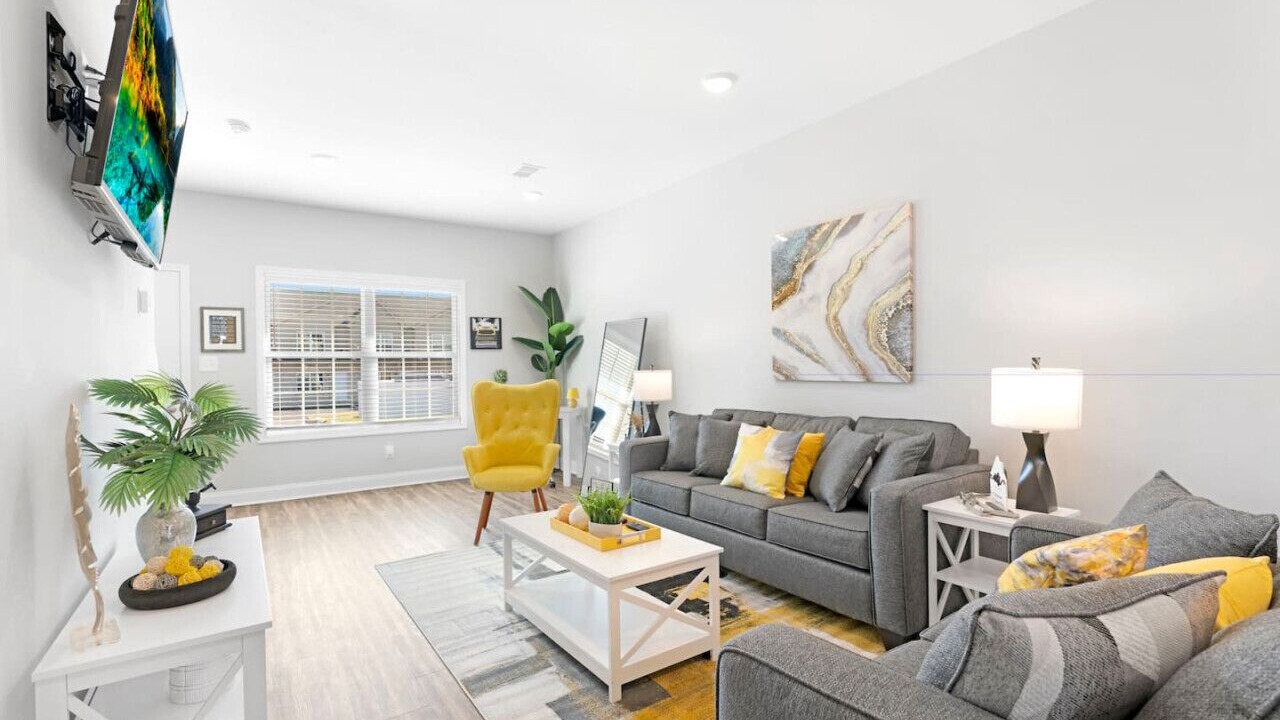 Photo of Livingroom in Clarksville