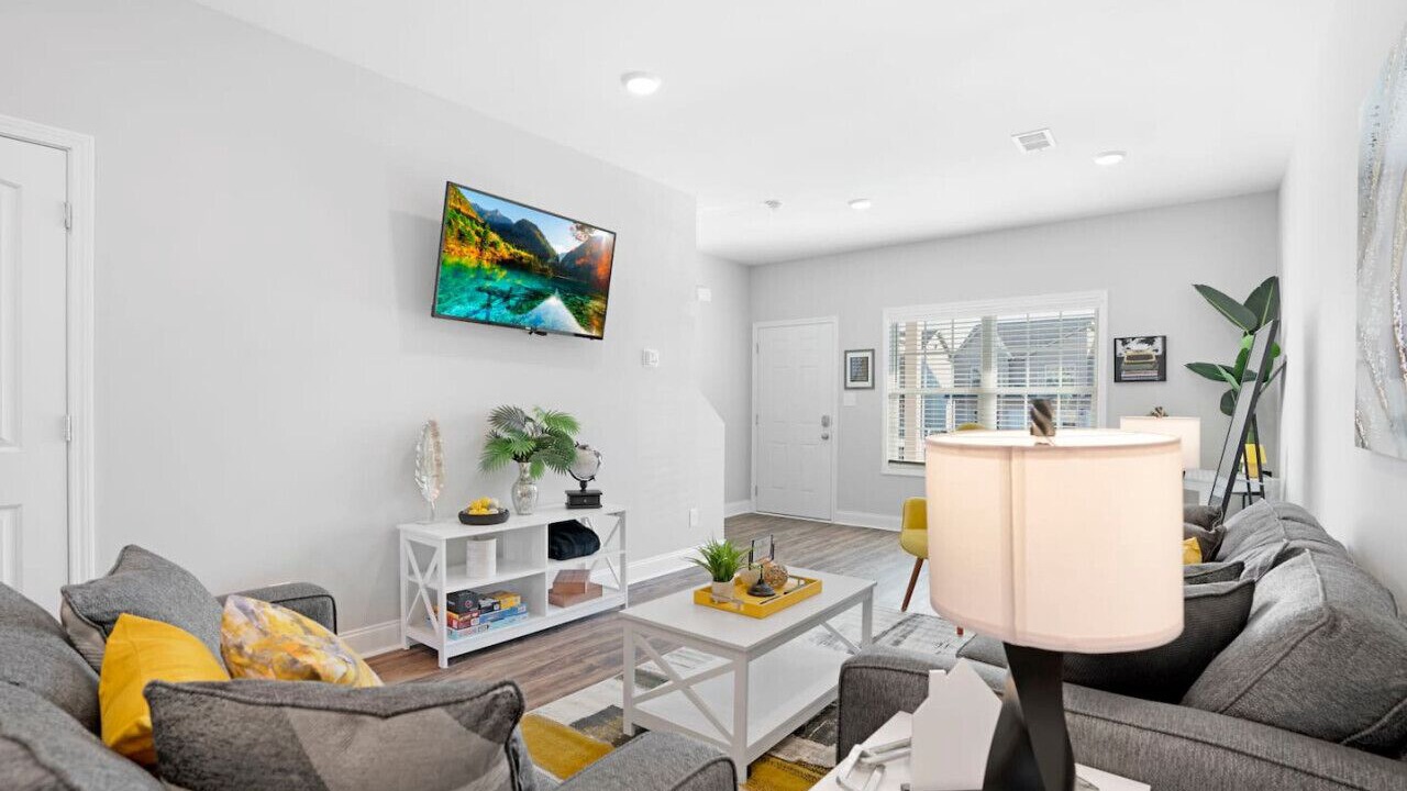 Photo of Livingroom in Clarksville