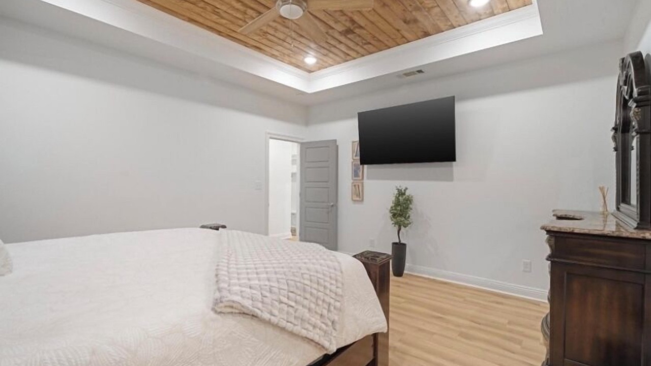 Photo of Bedroom in Petal