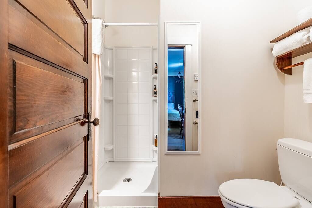 Photo of Bathroom in Broadway