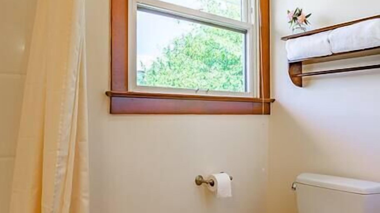 Photo of Bathroom in Broadway