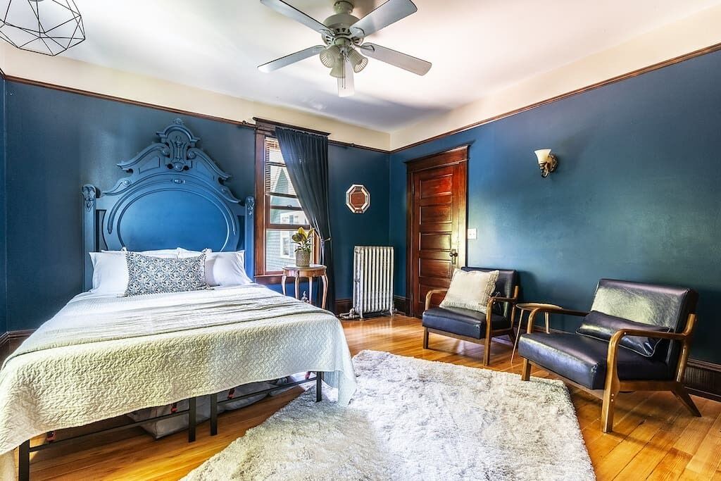 Photo of Bedroom in Broadway