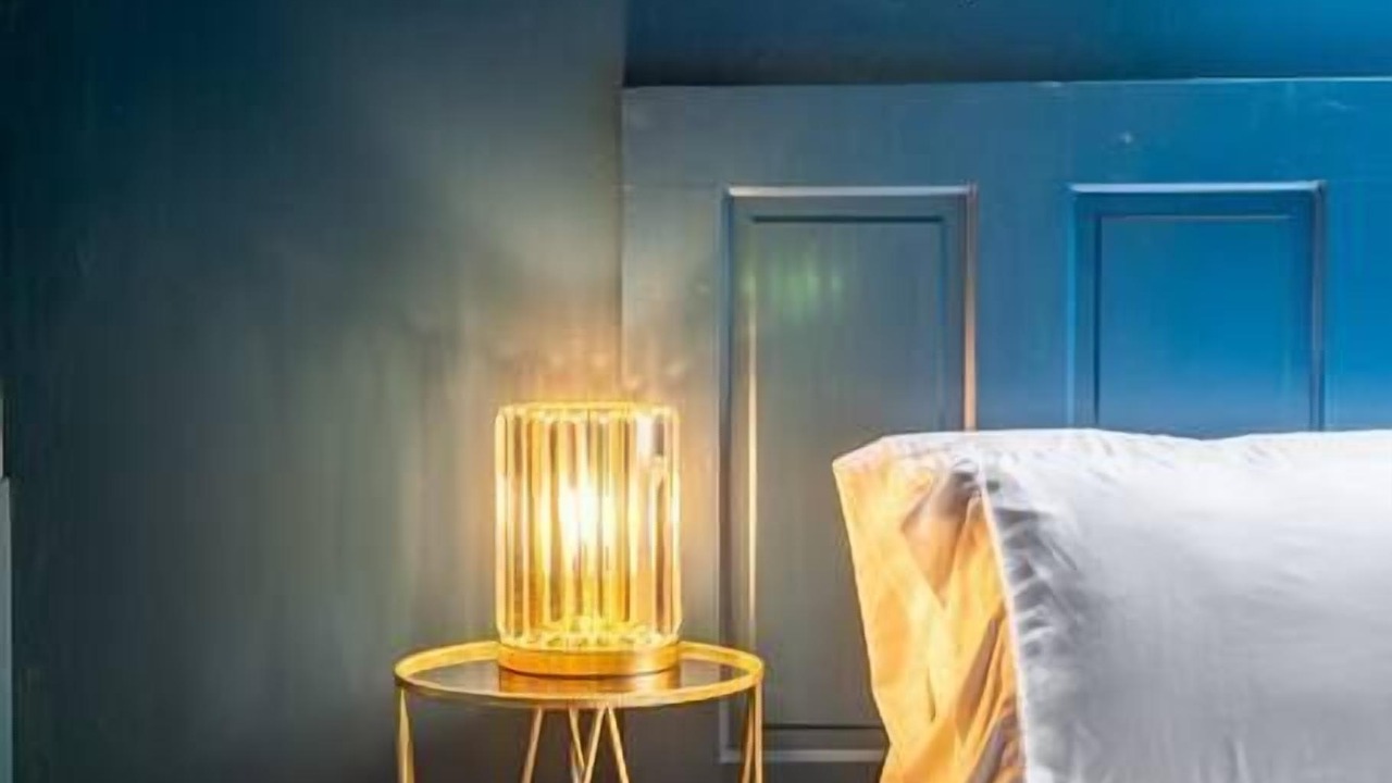 Photo of Bedroom in Broadway