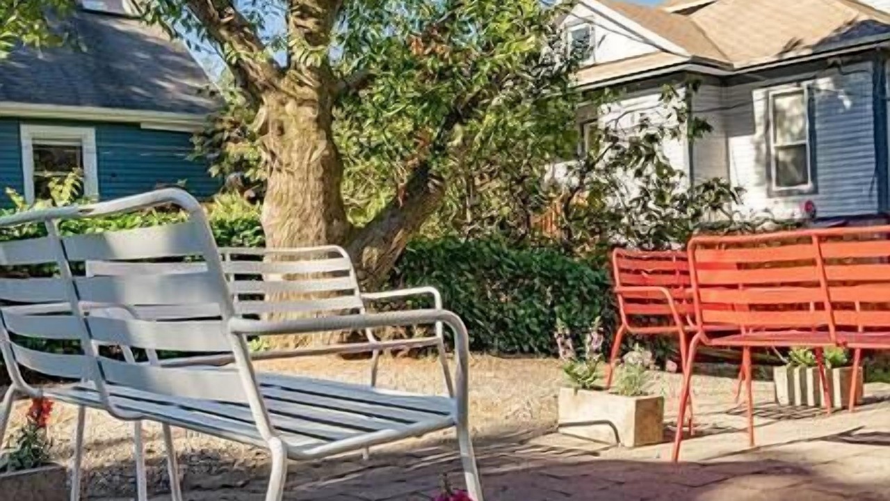 Photo of Patio Balcony in Broadway