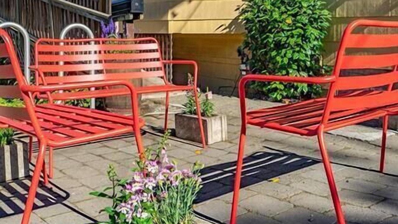 Photo of Patio Balcony in Broadway