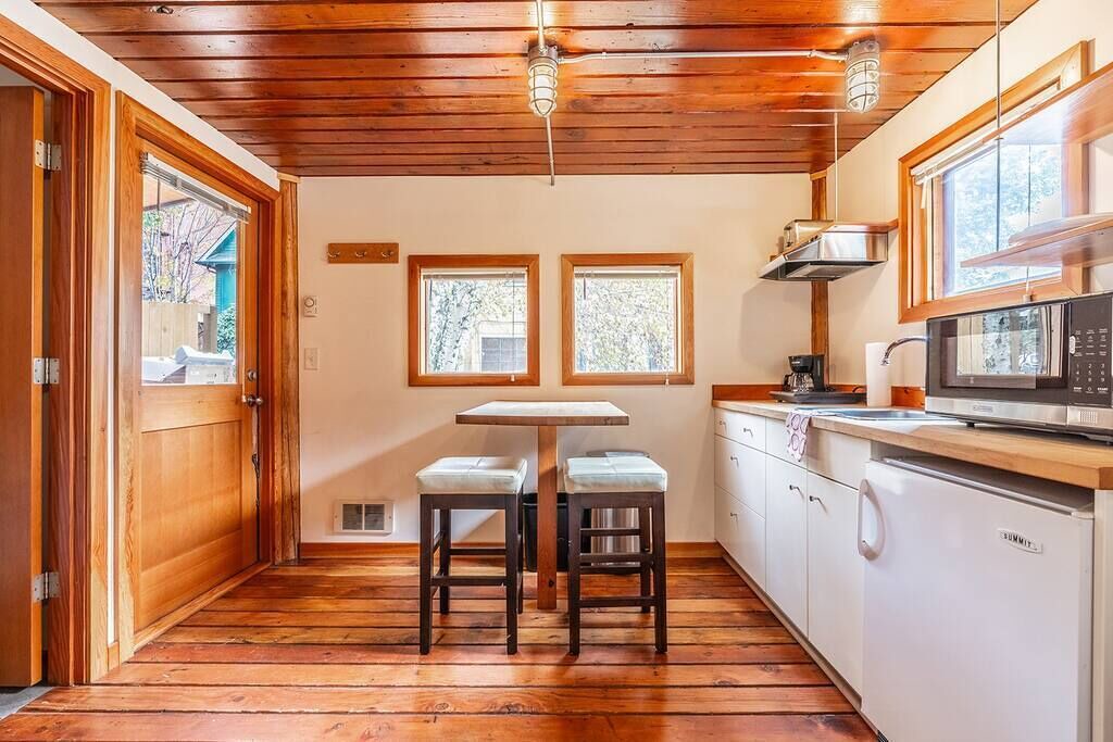 Photo of Kitchen in Broadway