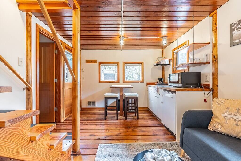 Photo of Livingroom in Broadway