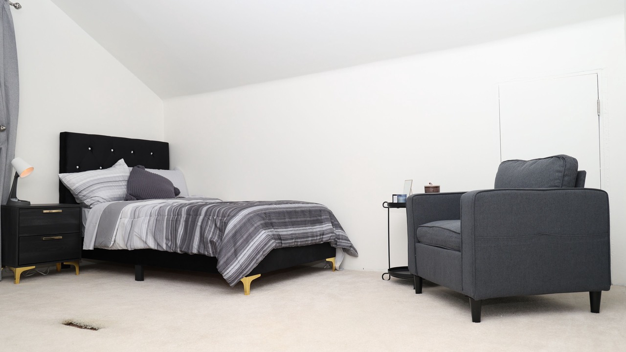 Photo of Bedroom in Dearborn Heights