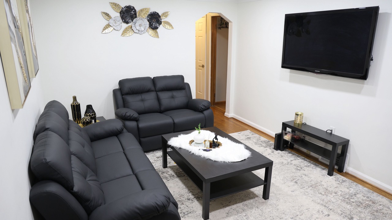 Photo of Livingroom in Dearborn Heights