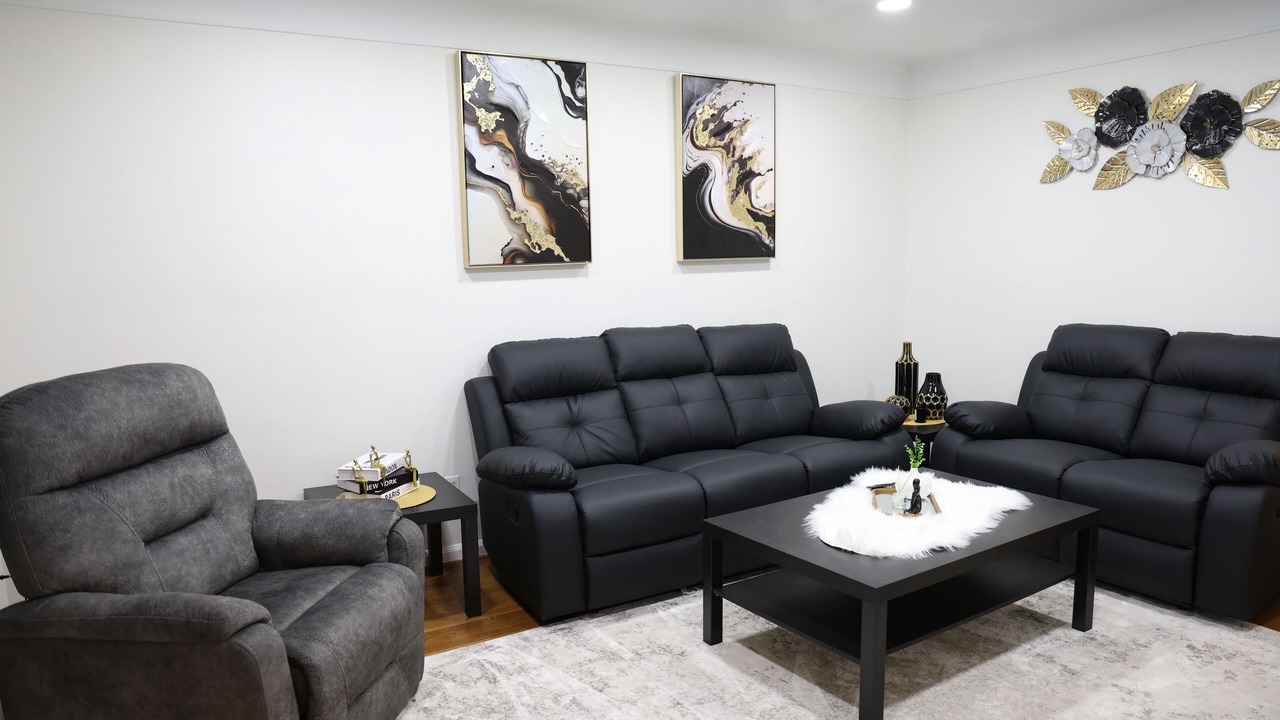 Photo of Livingroom in Dearborn Heights