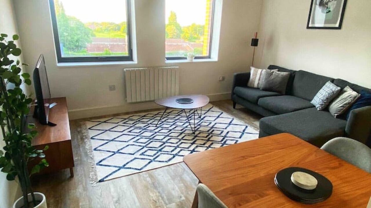 Photo of Livingroom in Sheldon