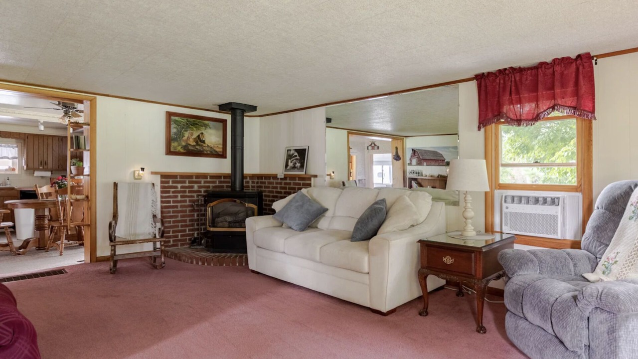 Photo of Livingroom in Ellisburg